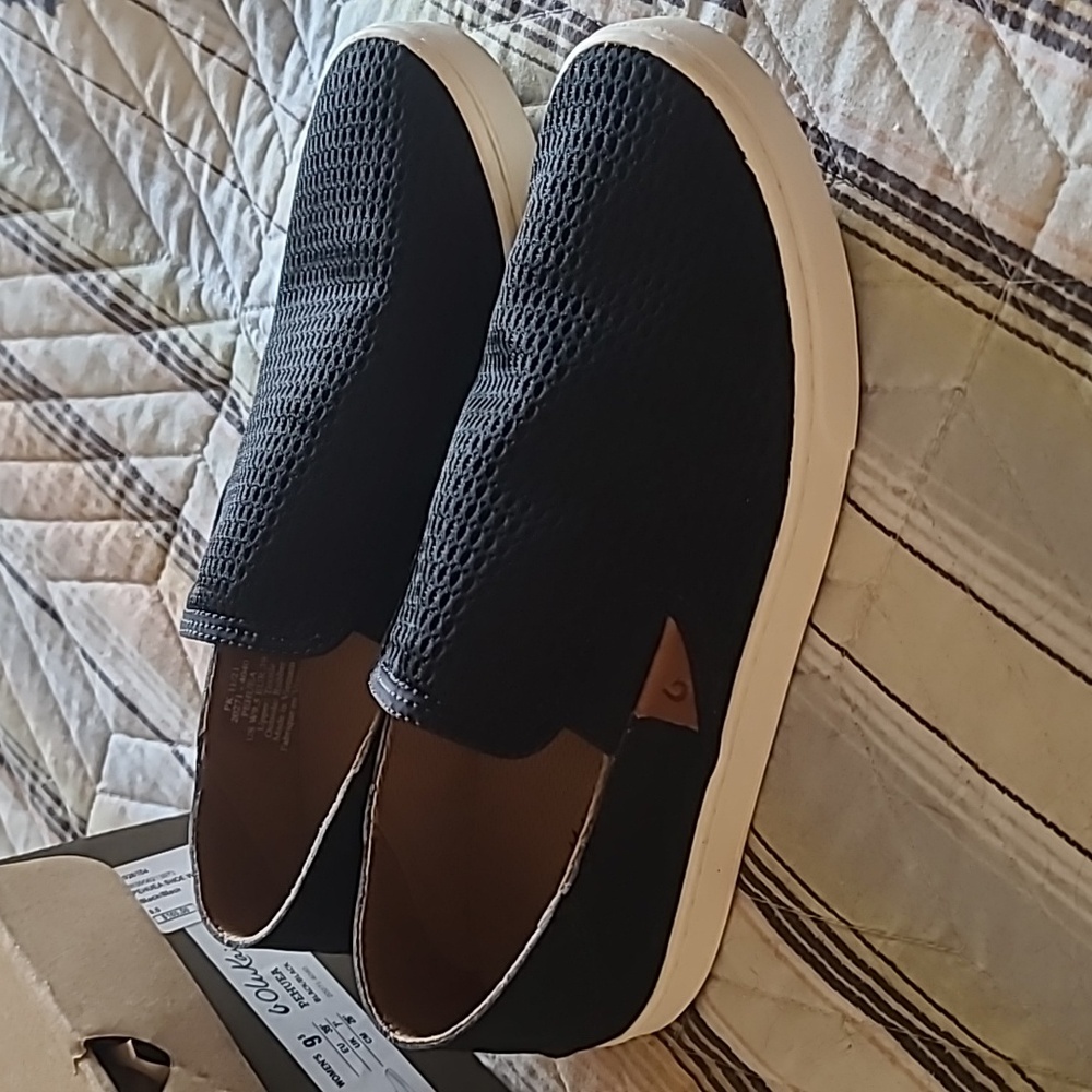 Olukai pehuea women's black slip on sneakers 9.5